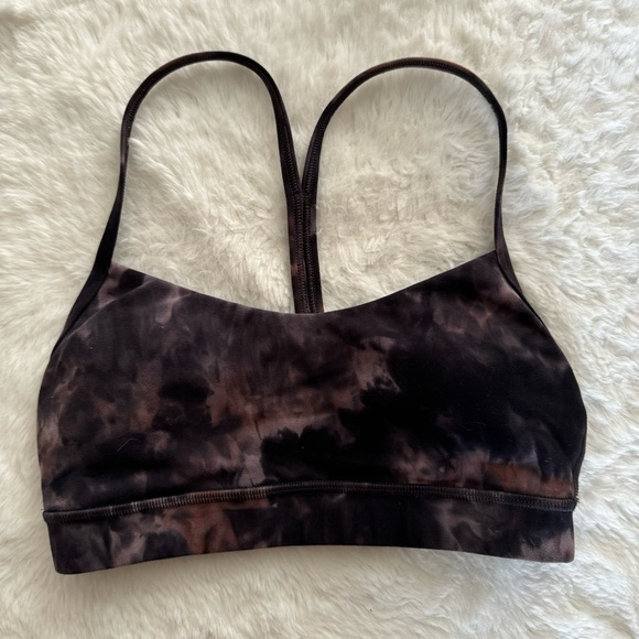 Lululemon Flow Y sports bra - Picture 1 of 3